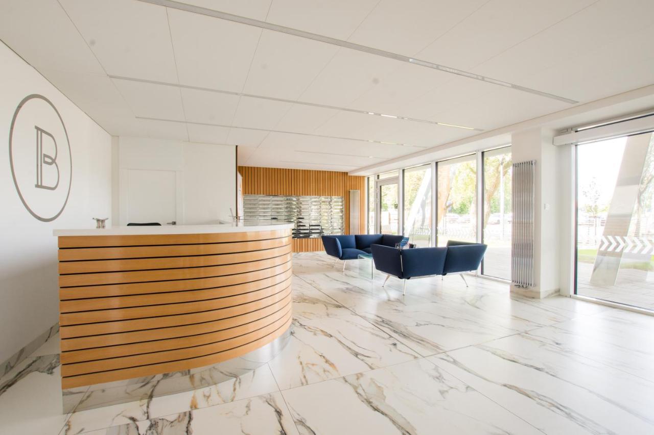 Baltic Marina Residence Z Garazem Kolobrzeg Bagian luar foto